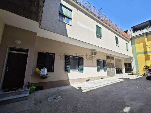 Villetta bifamiliare in vendita di 256 m²