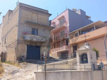 Villetta bifamiliare in vendita di 258 m² in Via F. Russo, 66