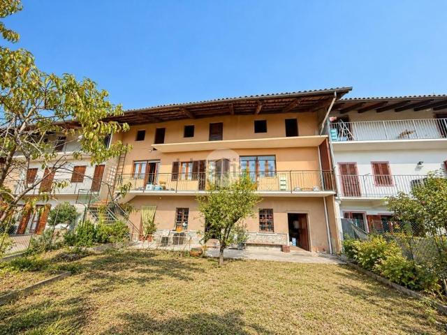 Villetta bifamiliare in vendita di 259 m² in Via Pianissoglio, 4