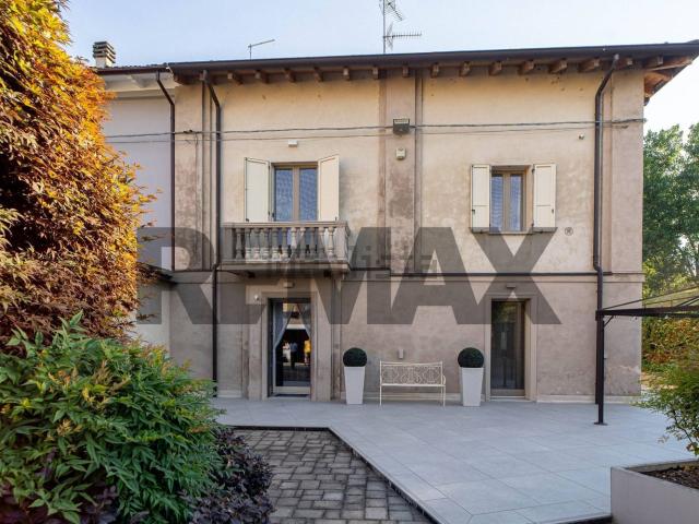 Villetta bifamiliare in vendita di 259 m²