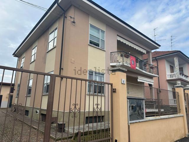 Villetta bifamiliare in vendita di 263 m² in Via Vittorio Alfieri, 11