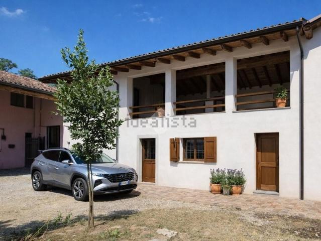 Villetta bifamiliare in vendita di 263 m² in Via Olmi, 14