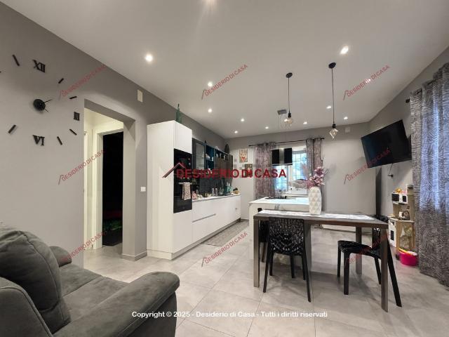 Villetta bifamiliare in vendita di 260 m² in Strada Provinciale 131