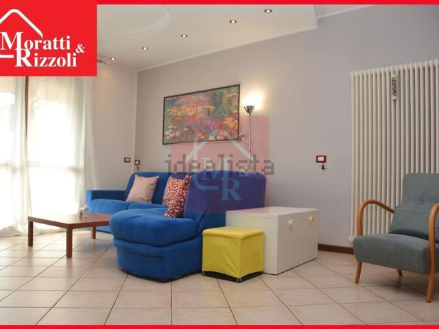 Villetta bifamiliare in vendita di 260 m² in Via Terza Armata