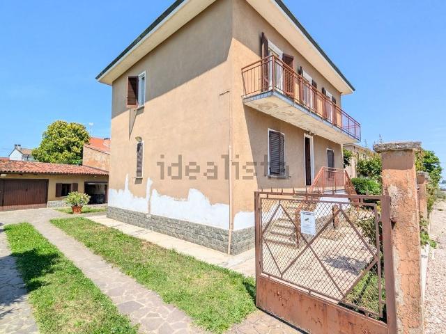 Villetta bifamiliare in vendita di 260 m² in Via Albonesi, 11