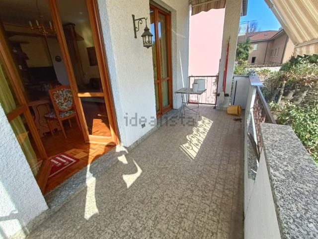 Villetta bifamiliare in vendita di 260 m² in Via Alessandro Volta