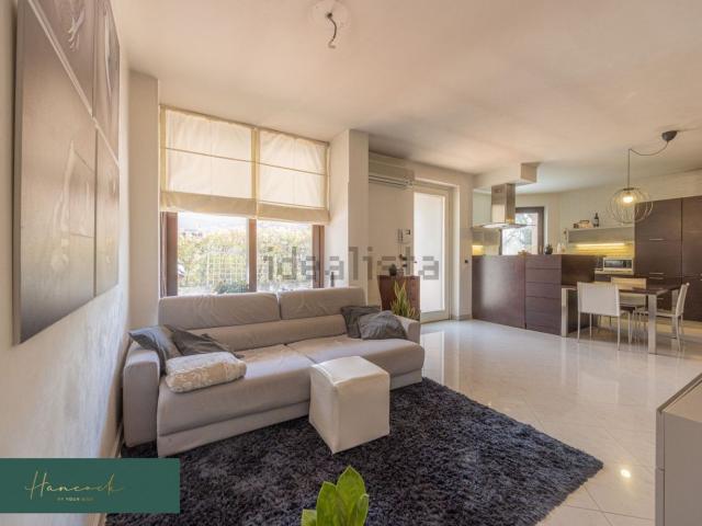 Villetta bifamiliare in vendita di 260 m² in Via Carradori, 10