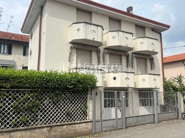 Villetta bifamiliare in vendita di 260 m² in Via Carso, 6