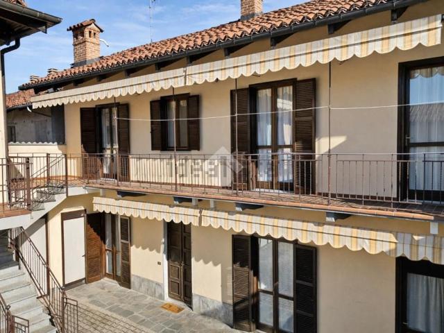 Villetta bifamiliare in vendita di 260 m² in Via Cherasco, 13