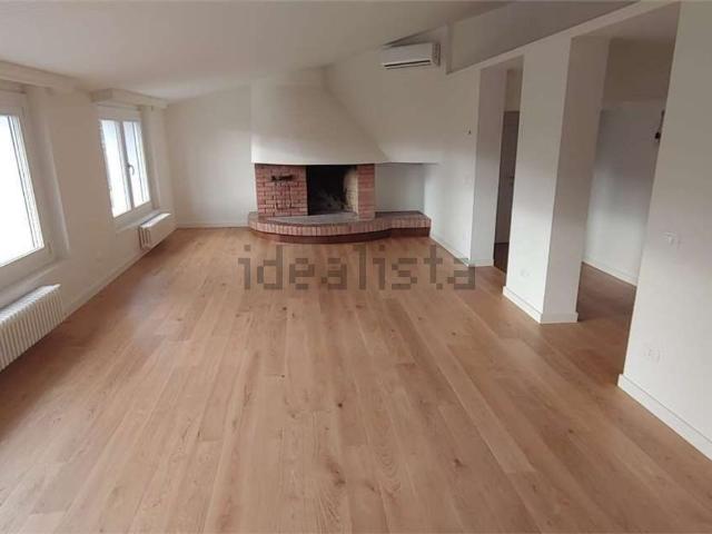 Villetta bifamiliare in vendita di 260 m² in Via de Paoli
