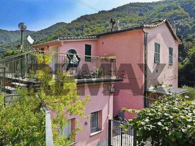 Villetta bifamiliare in vendita di 260 m² in Via del Piano, 54
