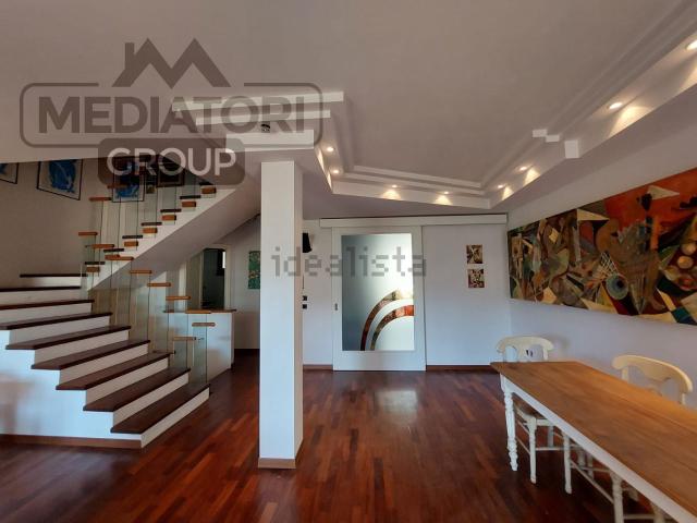 Villetta a schiera in vendita di 260 m² in Via dell&apos Argine