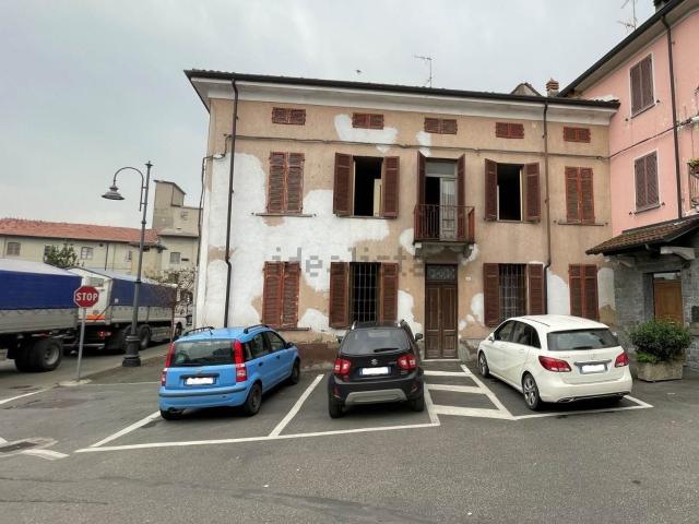 Villetta bifamiliare in vendita di 260 m² in Via Manzoni, 16