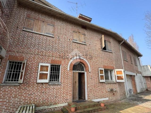 Villetta bifamiliare in vendita di 260 m² in Via Samoggia, 34