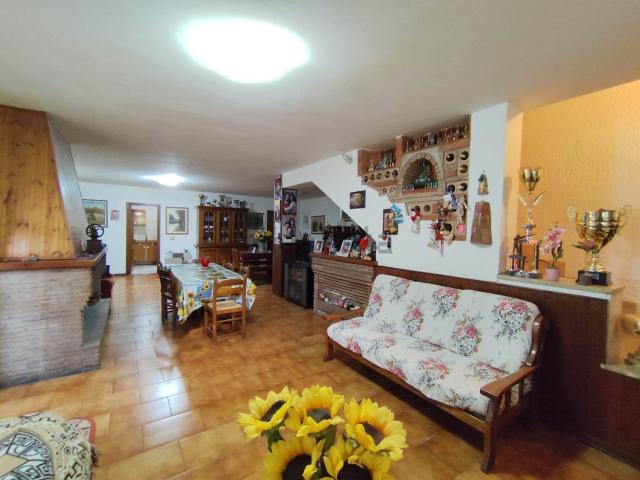 Villetta bifamiliare in vendita di 260 m²