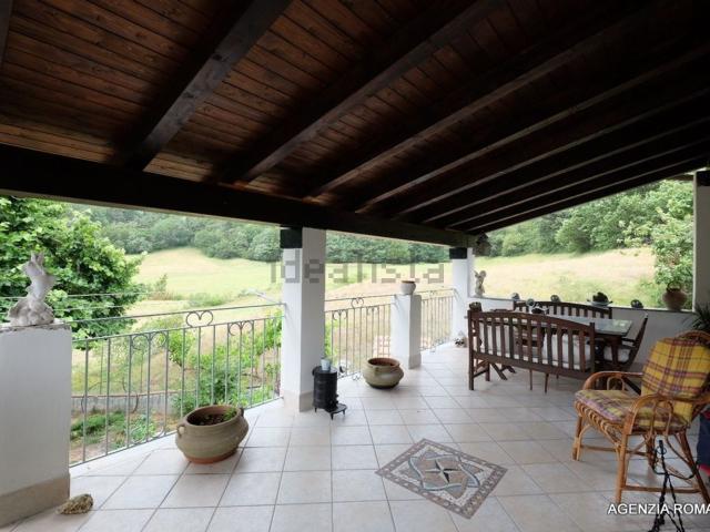 Villetta bifamiliare in vendita di 260 m²