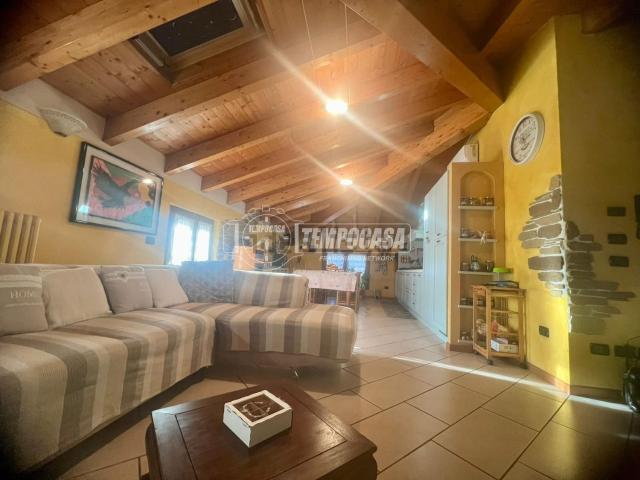 Villetta bifamiliare in vendita di 260 m²
