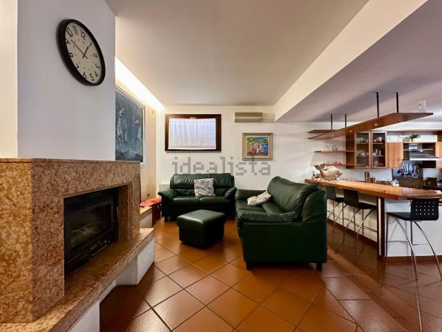 Villetta bifamiliare in vendita di 260 m²
