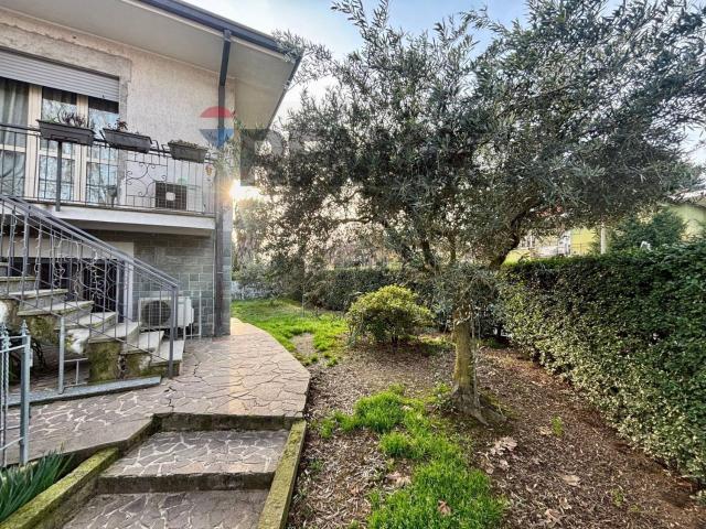 Villetta bifamiliare in vendita di 260 m²