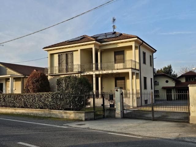 Villetta bifamiliare in vendita di 260 m²