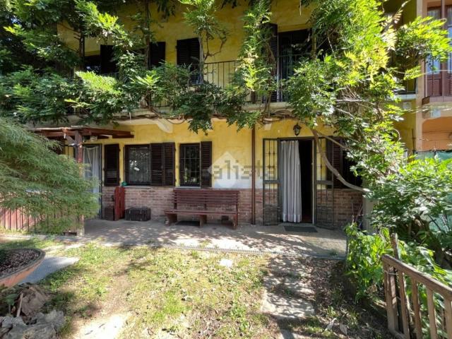 Villetta bifamiliare in vendita di 262 m² in Via Bruna, 95