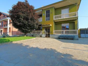 Villetta bifamiliare in vendita di 262 m² in Via Giuseppe Garibaldi, 29