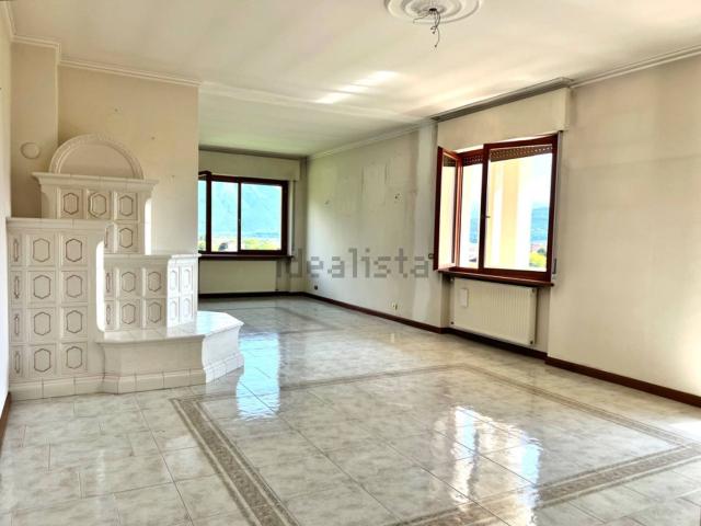 Villetta bifamiliare in vendita di 265 m² in Via Antonio Sperti, 24