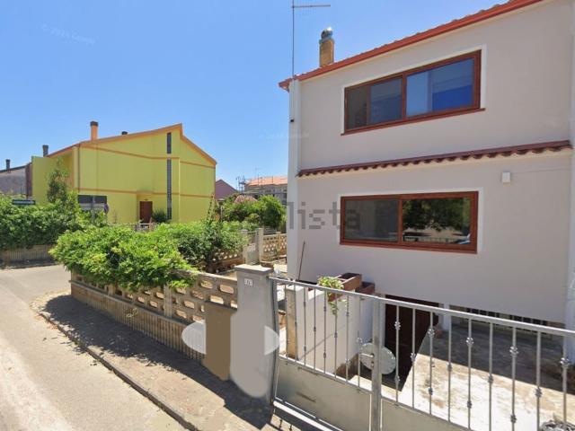 Villetta bifamiliare in vendita di 265 m² in Via Enrico Fermi, 2