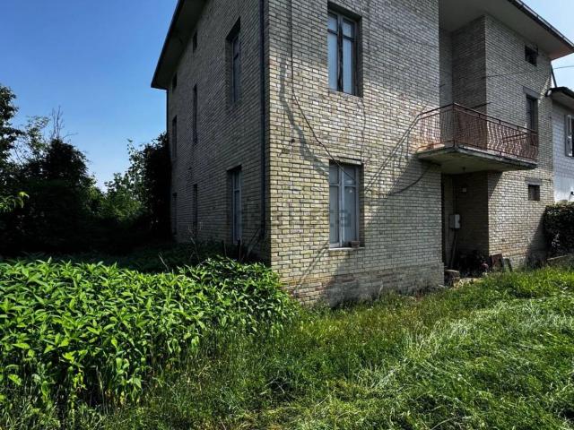 Villetta bifamiliare in vendita di 266 m² in Contrada Castellarso Ete, 5