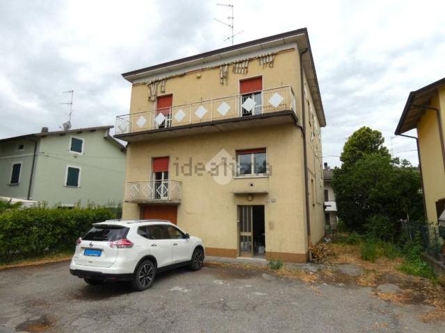Villetta bifamiliare in vendita di 266 m² in Via Dante Alighieri, 24