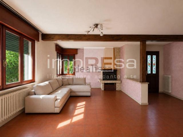 Villetta bifamiliare in vendita di 266 m²