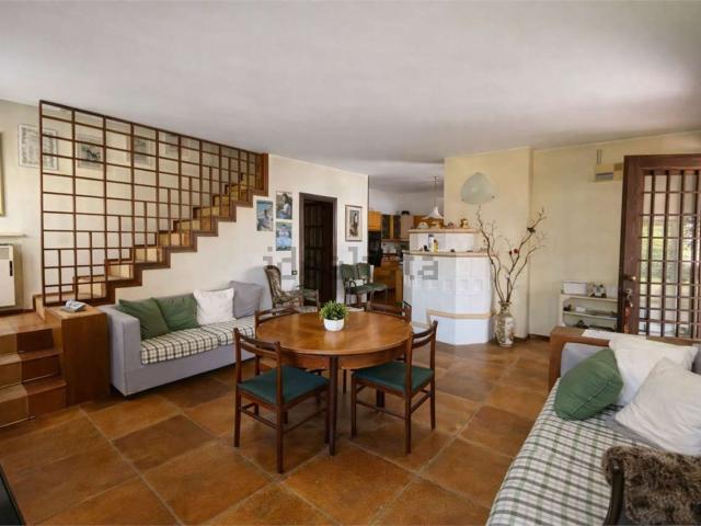 Villetta bifamiliare in vendita di 268 m² in Via Custoza, 25