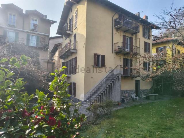 Villetta bifamiliare in vendita di 268 m² in Via alla Fontana, 4