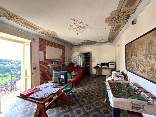 Villetta bifamiliare in vendita di 273 m² in Via Calvi, 18