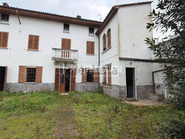 Villetta bifamiliare in vendita di 270 m² in Corso Vittorio Veneto, 17