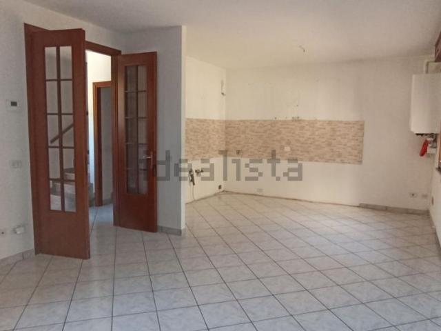 Villetta bifamiliare in vendita di 270 m² in Via Valle