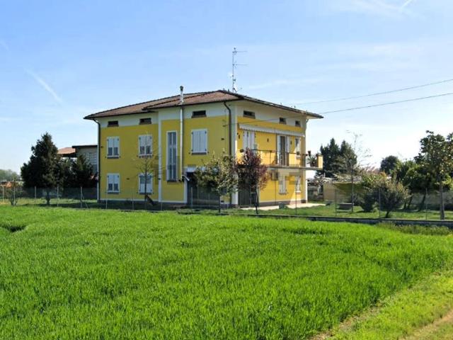 Villetta bifamiliare in vendita di 270 m² in Via Cornetole