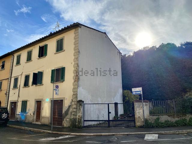 Villetta bifamiliare in vendita di 270 m² in Via della Chimera
