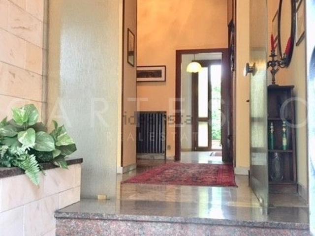Villetta bifamiliare in vendita di 270 m² in Via Dolomiti, 27