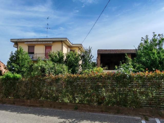 Villetta bifamiliare in vendita di 270 m² in Via G. Marconi, 25