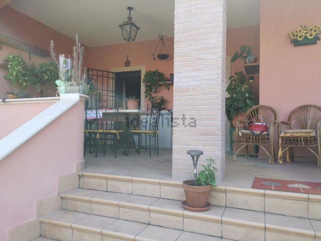 Villetta bifamiliare in vendita di 270 m² in Via Po, 14