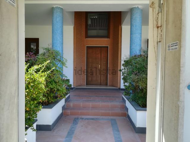 Villetta bifamiliare in vendita di 270 m² in Via Roma, 58