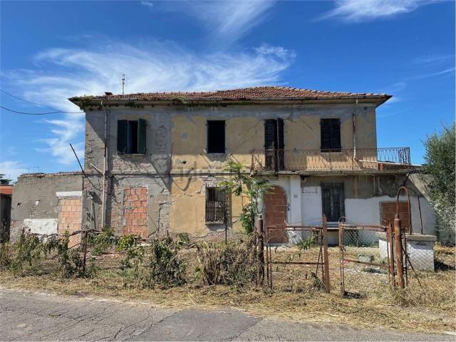 Villetta bifamiliare in vendita di 270 m² in Via Ronchi
