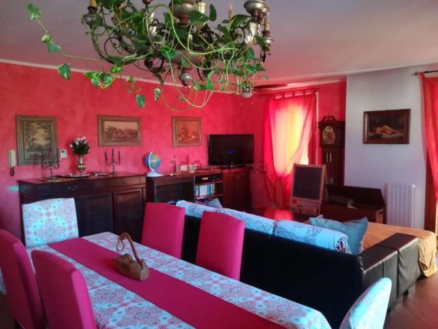 Villetta bifamiliare in vendita di 270 m²