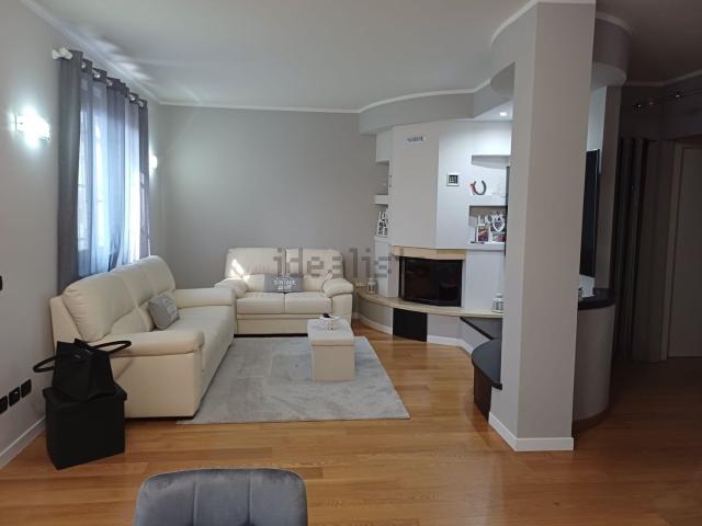 Villetta bifamiliare in vendita di 270 m²
