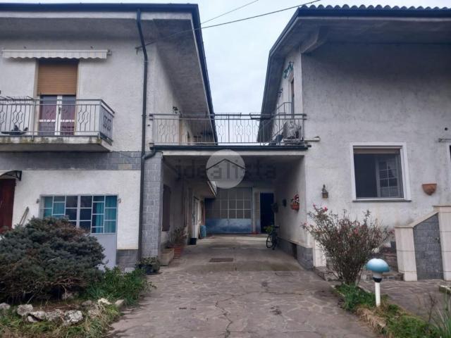 Villetta bifamiliare in vendita di 271 m² in Via Roma, 94