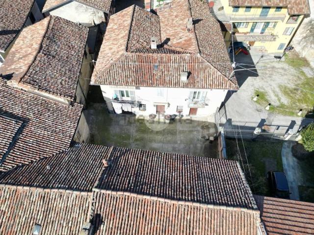 Villetta bifamiliare in vendita di 272 m² in Via Vassalli, 17