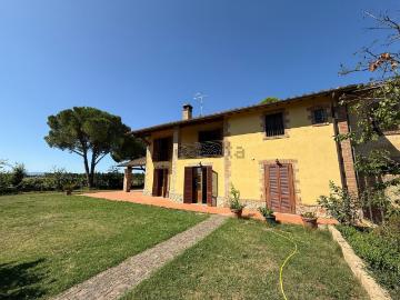 Villetta bifamiliare in vendita di 272 m²