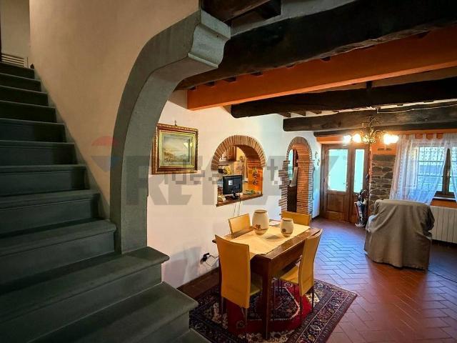 Villetta bifamiliare in vendita di 274 m²