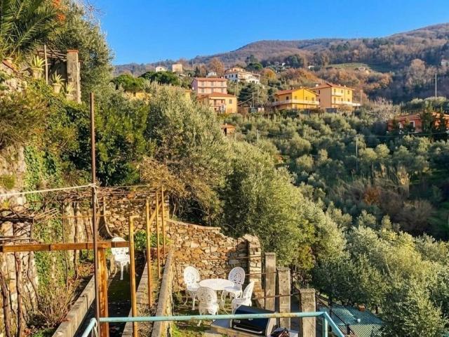 Villetta bifamiliare in vendita di 275 m² in Via Piazzola Falcin, 5